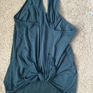 Athleta Workout Top Size Small